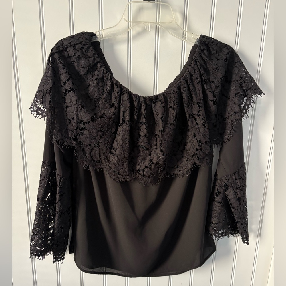 Vince Camito Black Lace Off-Shoulder Women’s Top